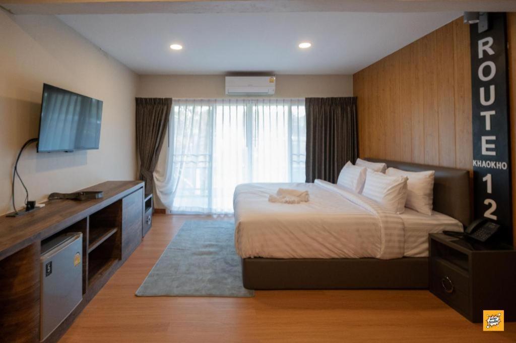 Route12 Hotel Khao Kho Exterior photo